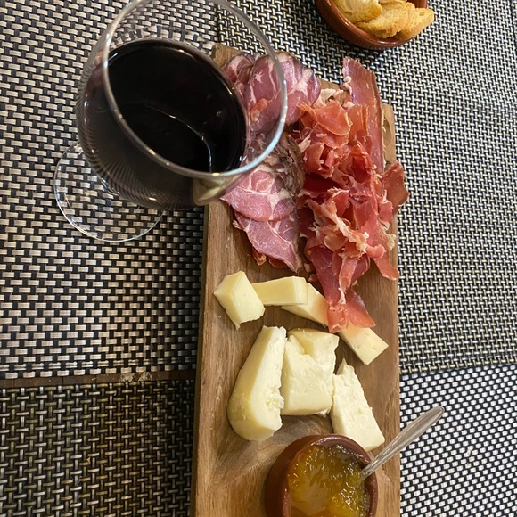 Meet your Posher, Molly - Picture 5 of 7